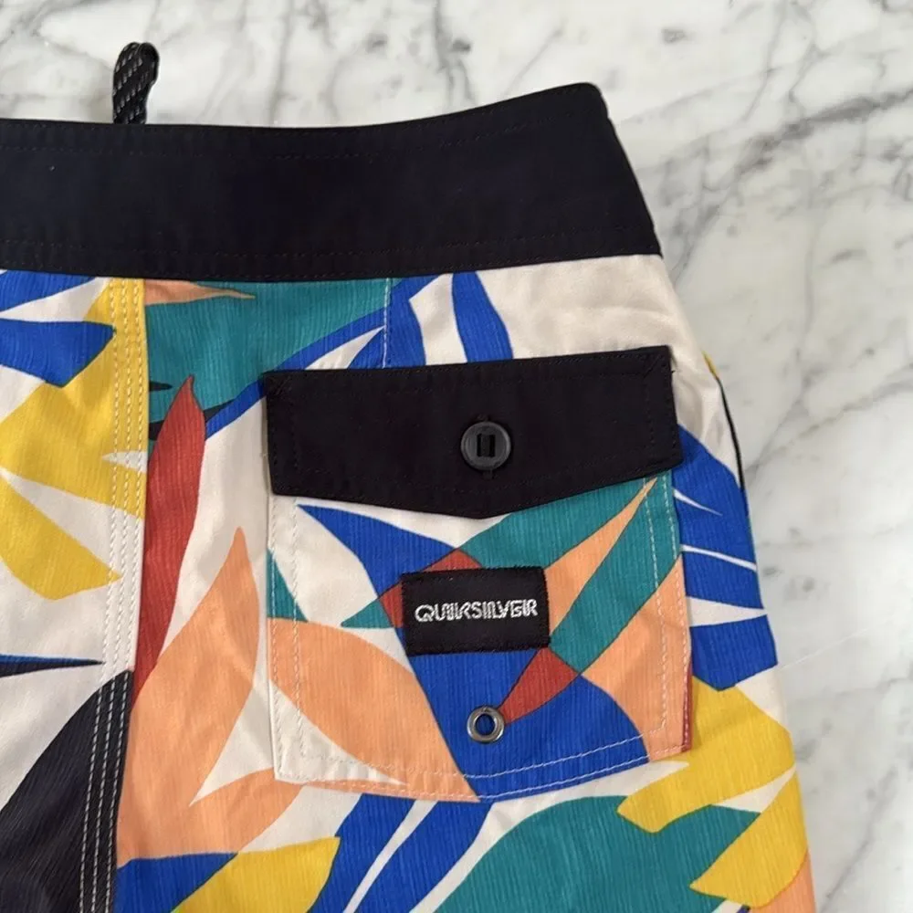 Quiksilver High Line Board Shorts Boys Youth 12 Tropical Print Drawstring